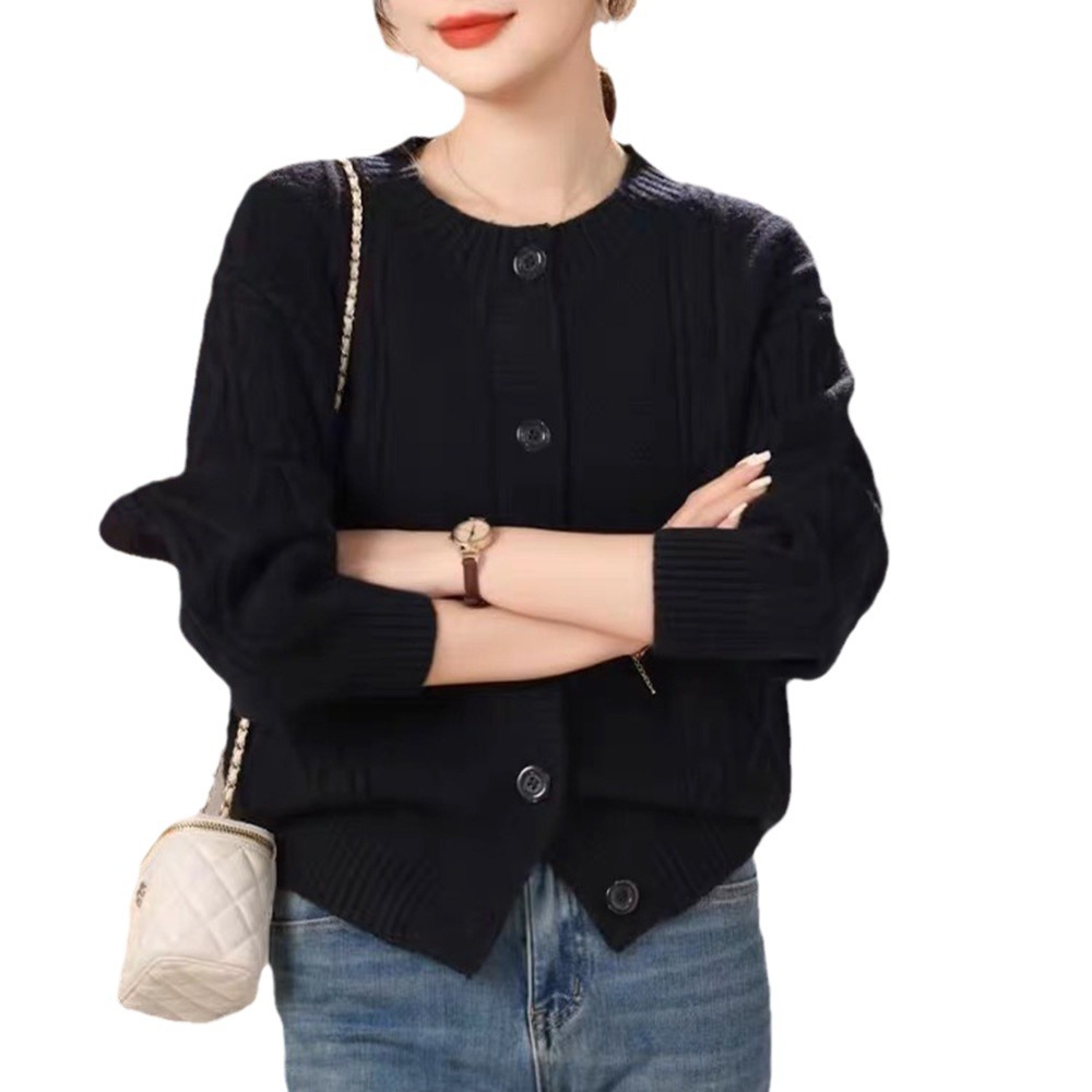 2026 Autumn/Winter new style thickened round-neck cardigan for women, retro charm, versatile knitted sweater coat for women Item Picture