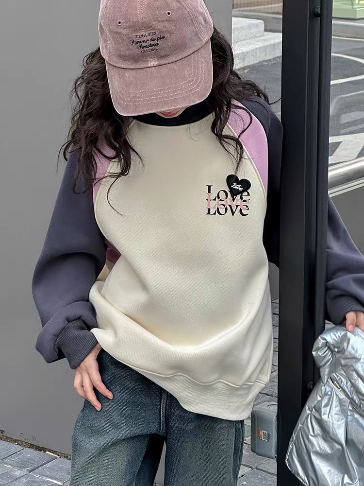 Girls' hoodie 2023 Autumn/Winter new pullover with fleece Korean-style versatile top. Girls' color matching is versatile and can be worn as an inner layer in winter