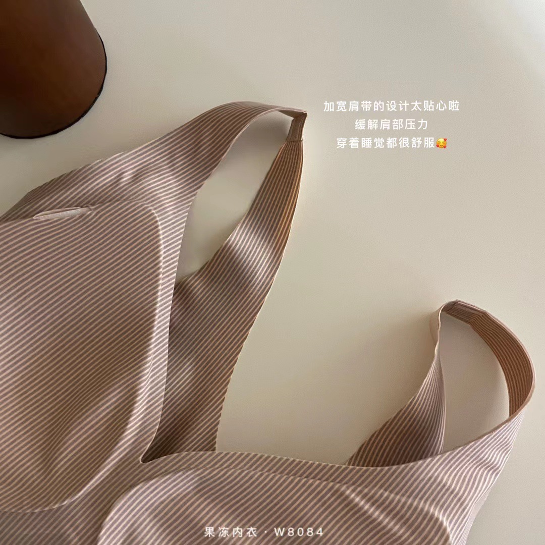 Latex Soft Support Seamless Jelly Bra Women's Non-Underwire One-Piece Small Breast Push-Up Bra Application Scenario