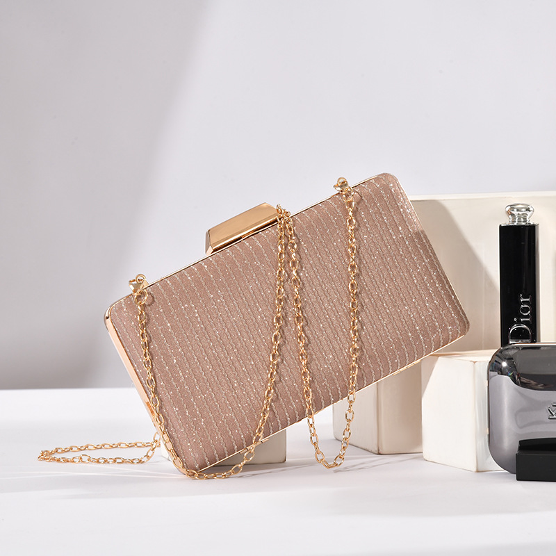 The New European And American Dinner Bag High Shiny Pair Of Open Simple Hand Wrap Party Bag Light Grain Noble Evening Gift Bag Cross-Border Application Scenario