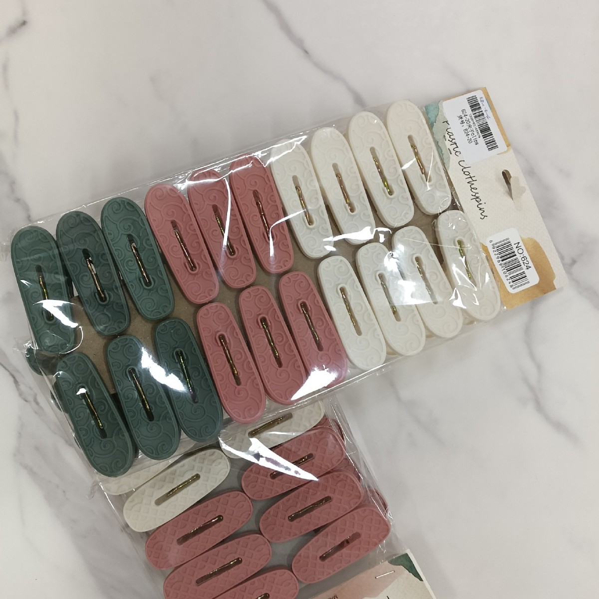 Windproof clips, underwear and sock clips, wholesale clothes drying clips, multi-functional portable clothes drying, traceless plastic clothes hangers Specification image