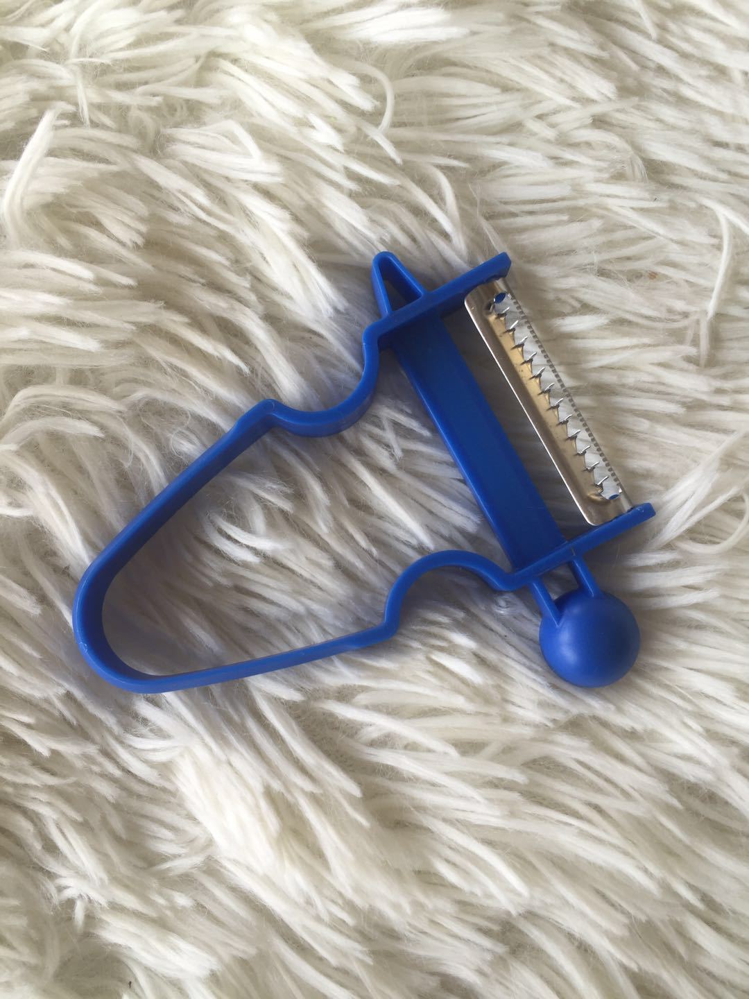 Kitchen creative multi-functional three-piece peeler set