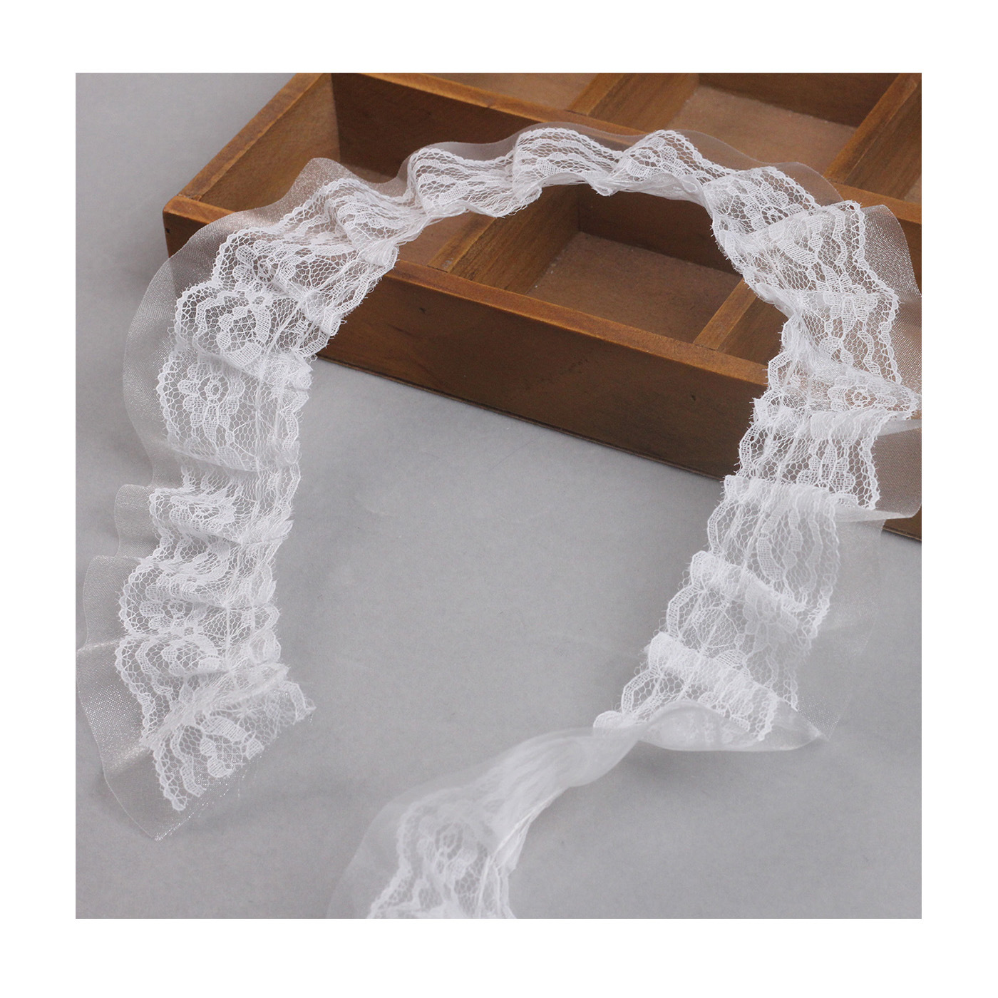In stock: 5cm double-layer lace polyester yarn pleated toy dolls for home textile decoration, discounted lace Item Picture