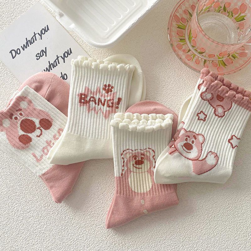 Women's mid-calf pink cartoon socks, school-style cute lace socks, sweet and versatile bear socks Application Scenario