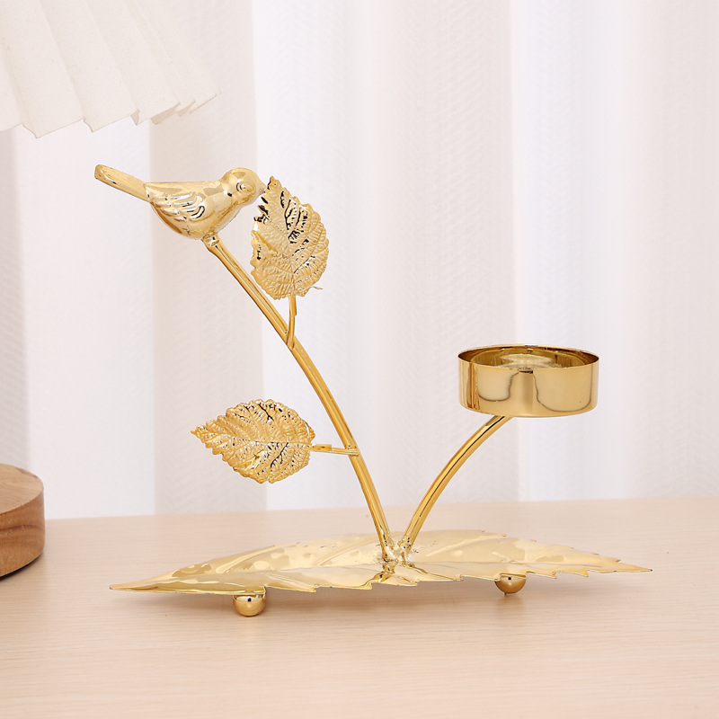 Iron Golden Bird Candlestick Vintage Creative Home Living Room Tabletop Decoration Romantic Wedding Candlelight Dinner Candlestick Specification drawing