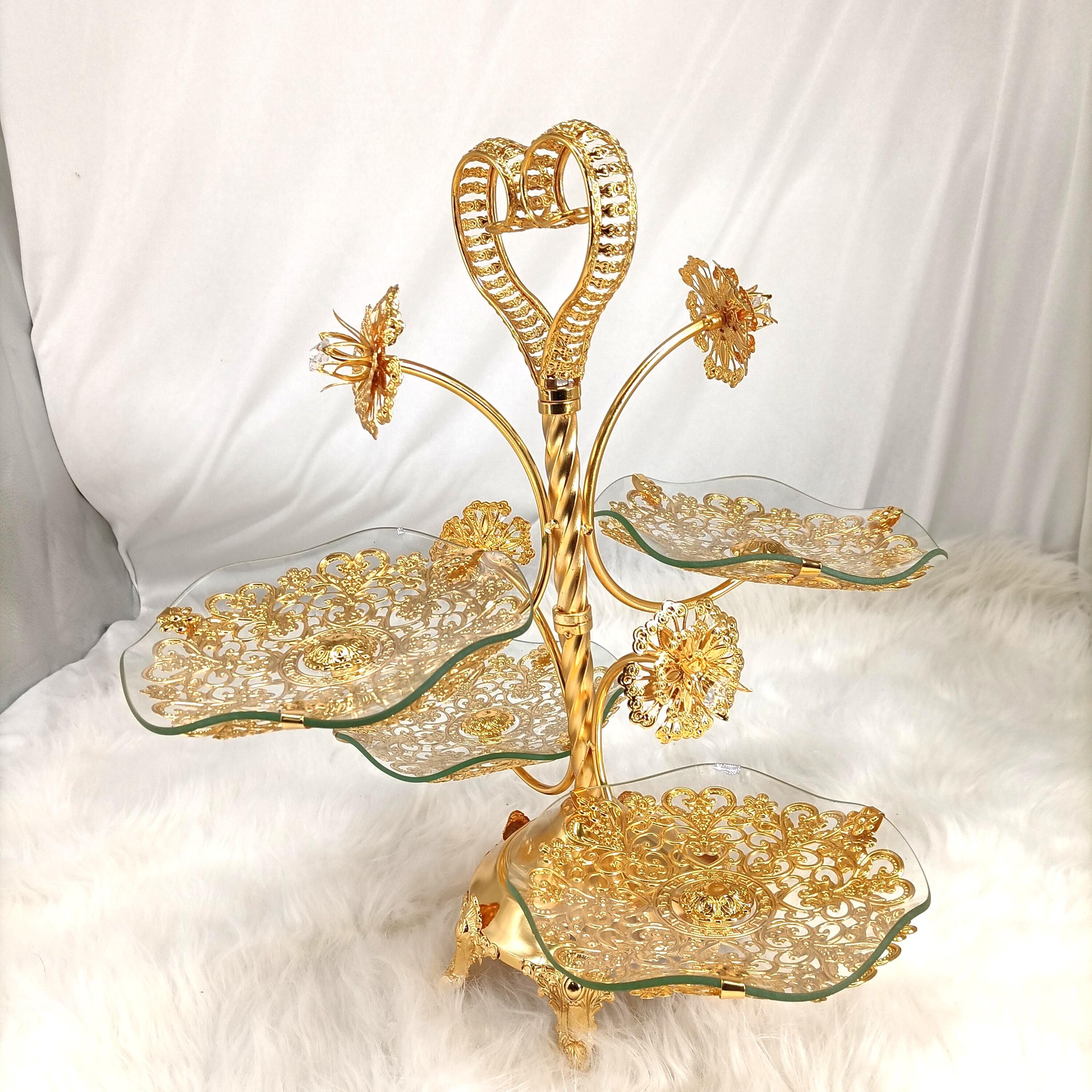 European-style creative home living room hotel wedding crystal tempered glass fruit plate light luxury craft fruit plate decoration Application Scenario