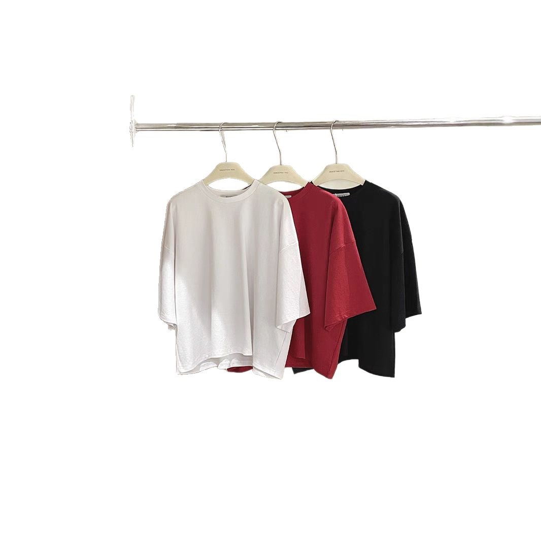 Early spring new release: 2025 Thirteen Lines, laid-back and casual, with a loose and relaxed style, off-the-shoulder wide-sleeved short-sleeved T-shirt for women Item Picture