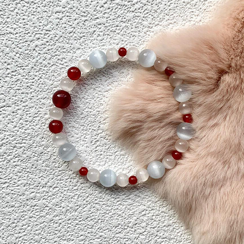 "Red Makeup for You" New Chinese style red size 碯 lychee jelly cat's eye bead bracelet retro exquisite whitening bracelet for girls Application Scenario