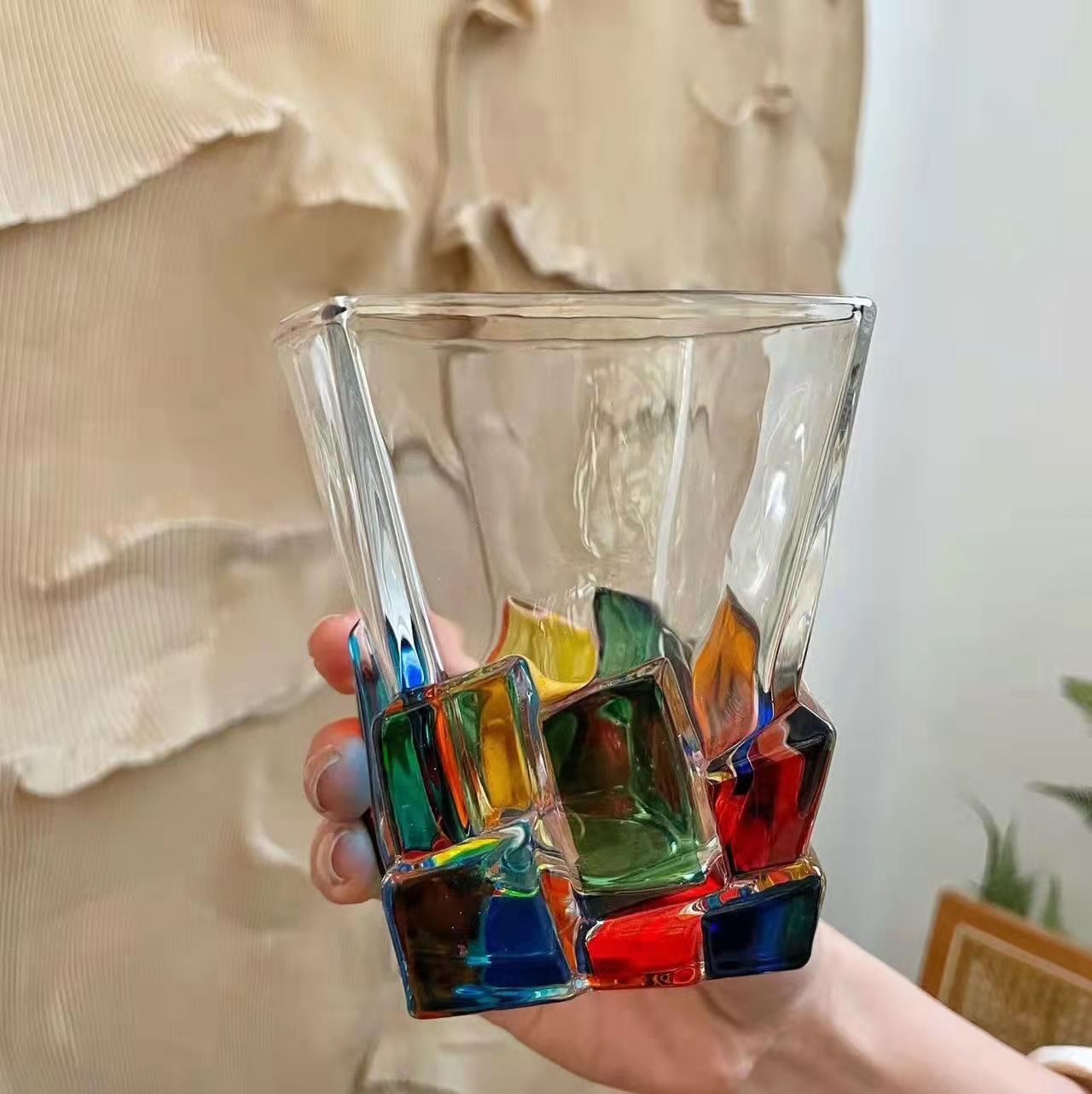Painted whisky wine glass, crystal glass, holiday gift, designer's same style, hand-woven line water glass, high-end Application Scenario