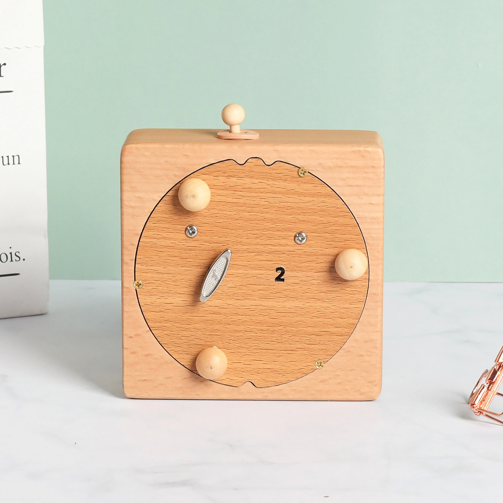 Cross-border engraved yunsheng music box, phone booth, red British-style music box, wooden handicrafts and ornaments Application Scenario