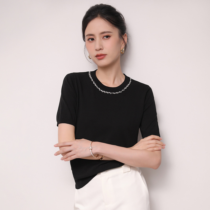 Summer ice silk knitted short-sleeved women's T-shirt, solid color beaded round-neck knitted sweater, loose off-the-shoulder top wholesale Application Scenario
