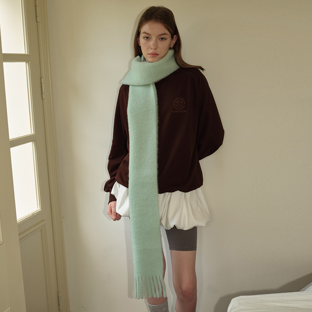 A homemade 57% wool blend, niche solid color fringed scarf for women in winter, paired with a soft Korean-style atmosphere scarf Specification image