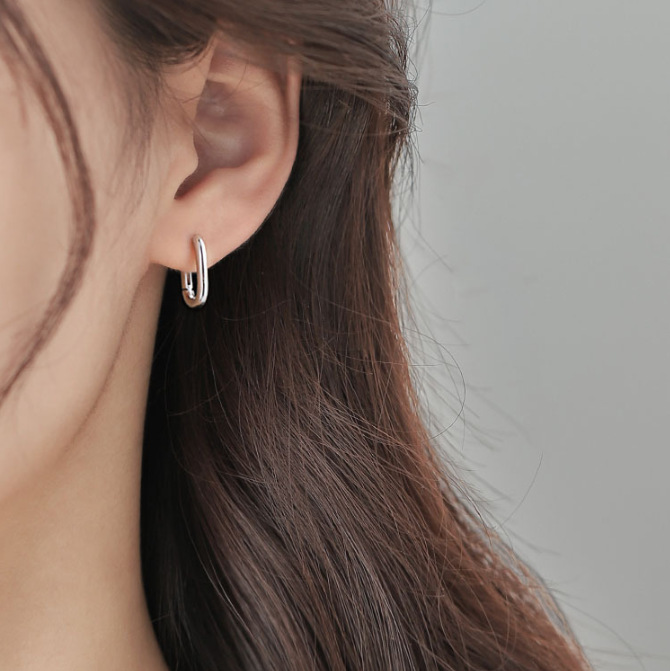 French U-shaped oval ear rings for women, simple and cold style, niche design, fashionable and versatile, retro and elegant earrings Specification image