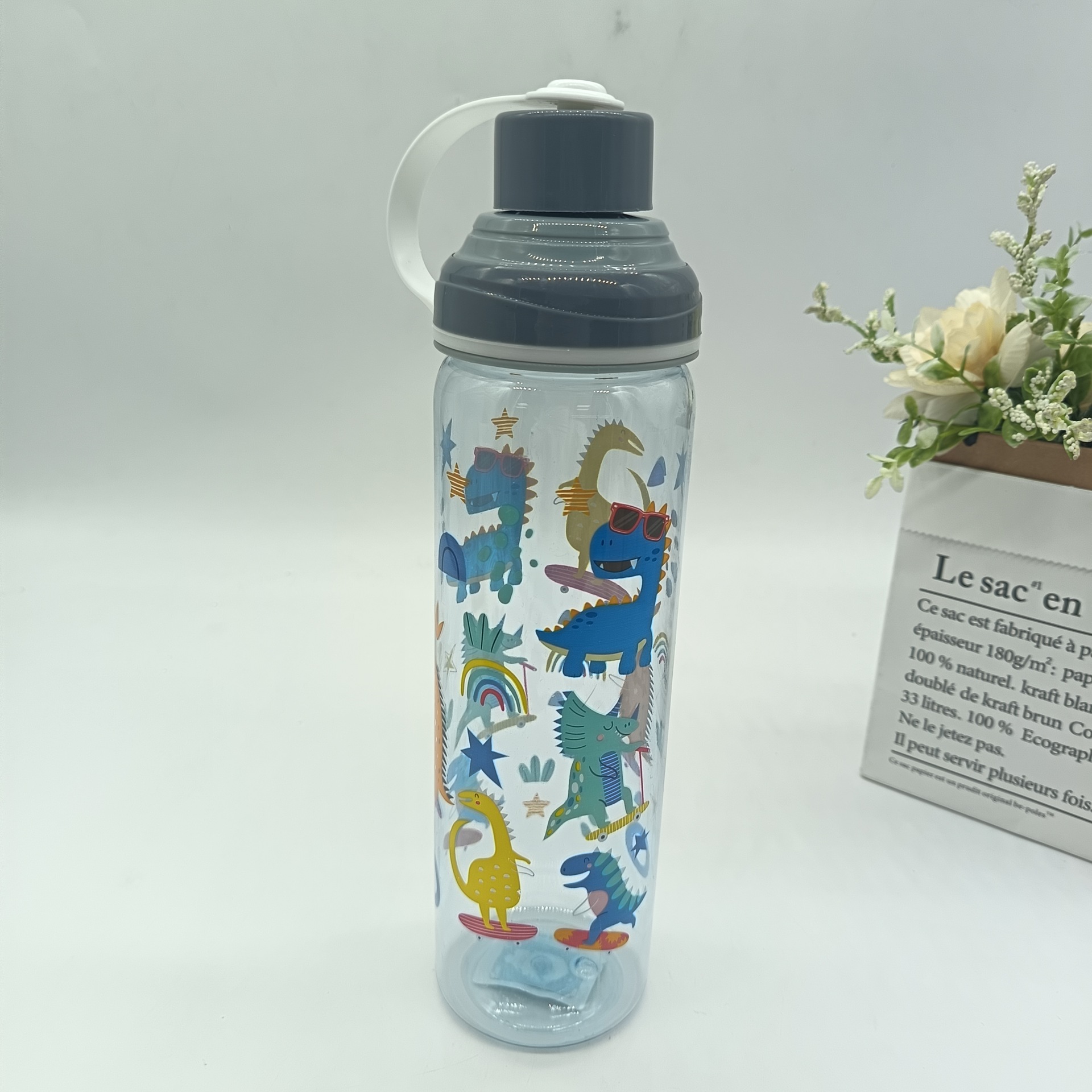 Amazon wholesale summer space cups, large-capacity direct drinking cups, men's and women's drinking cups, small animal pattern sports water bottles full figure