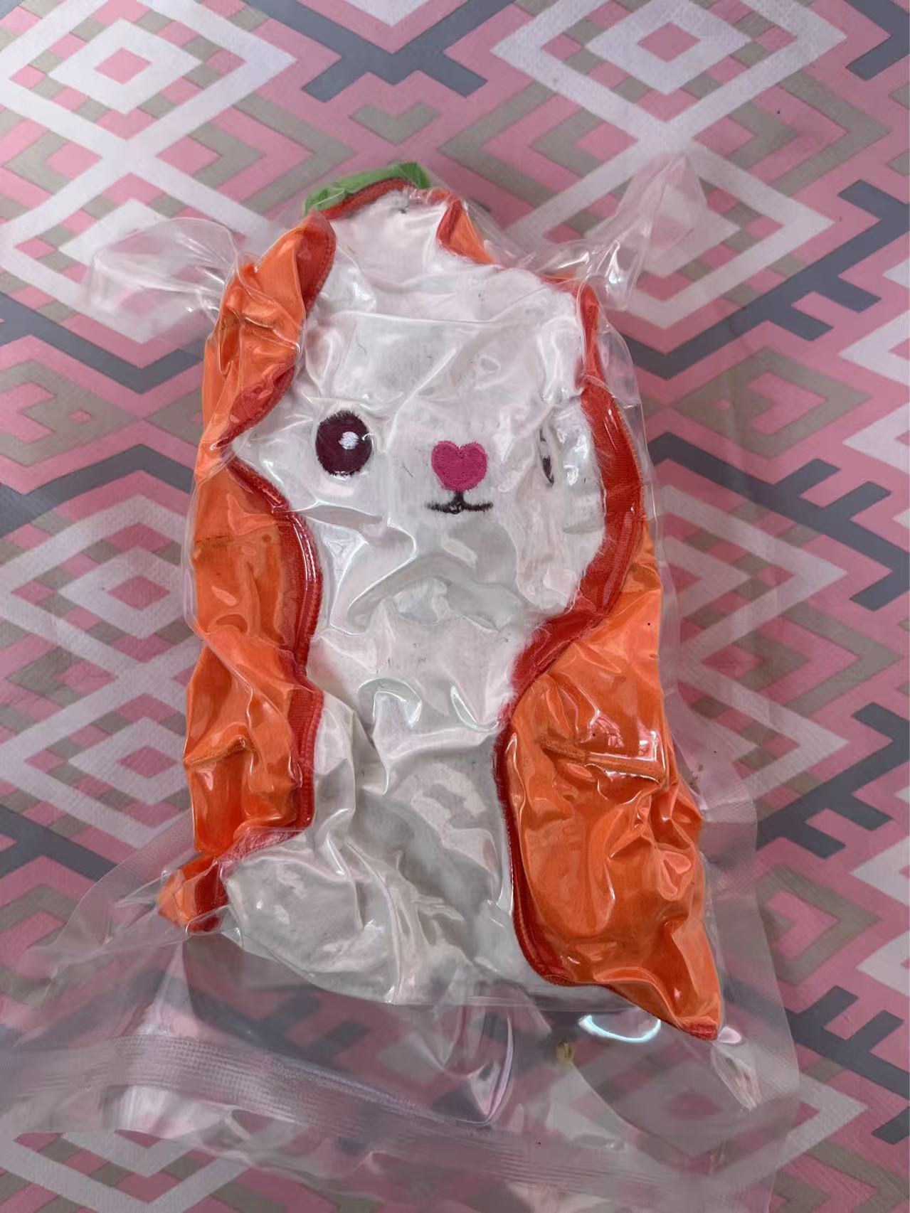 新款创意草莓变身兔小果玩偶胡萝卜可爱小白兔公仔毛绒玩具礼品详情5