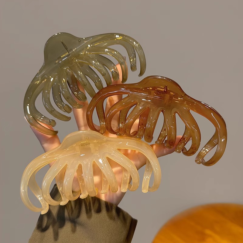 Large-sized female hair clip, French retro hair clip, back of the head, updo, shark clip, a popular 2023 new style details Picture