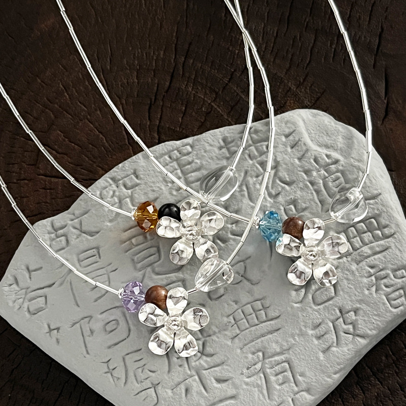 925 sterling silver irregular crystal flower sandalwood necklace for women, simple, light luxury, fashionable and individual collarbone chain N0992 Specification image