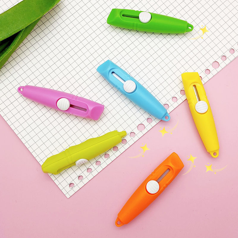 Factory wholesale whistle style mini utility knives, small student cartoon knives, express delivery tool knives, portable paper cutting knives