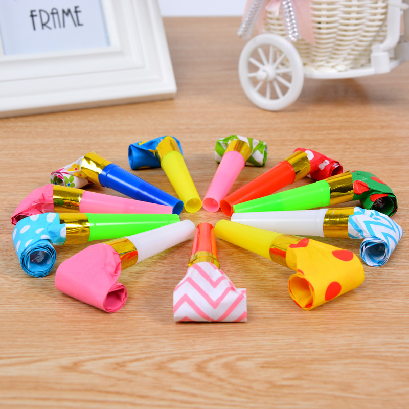 Large blowing dragon whistle, children's birthday party supplies, blowing dragon roll, creative blowing dragon roll to cheer, kindergarten small toys Application Scenario