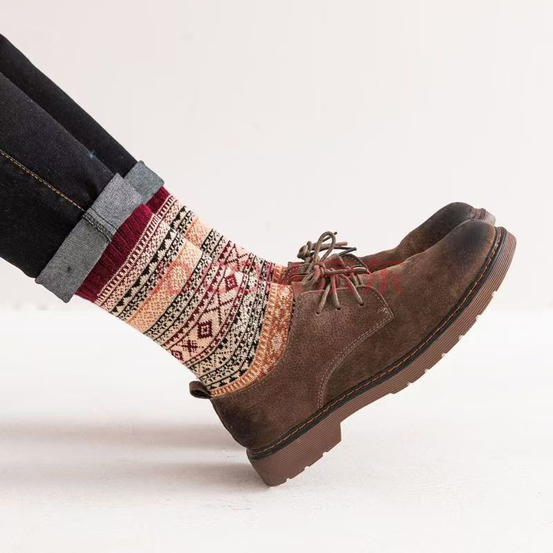 Cross-border socks from sock stalls, new men's autumn and winter cotton socks, thickened warm men's socks, retro long socks, sweat-absorbing and deodorizing mid-calf socks, cross-border consignment