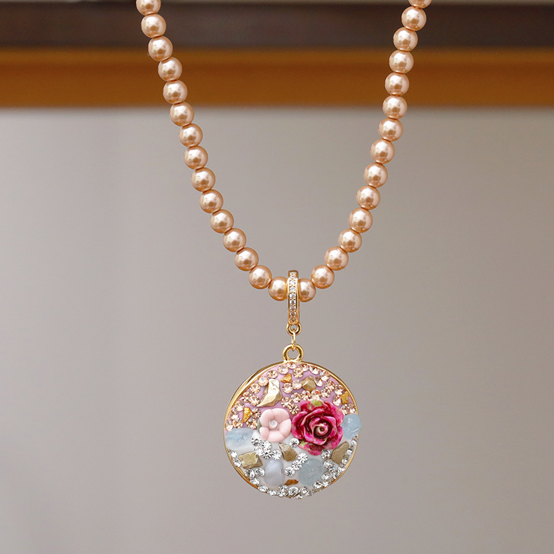 Hyacinth's new Chinese-style universal pendant pearl necklace features a niche design with flowers and a high-end feel. It's a bestseller on Douyin Specification image