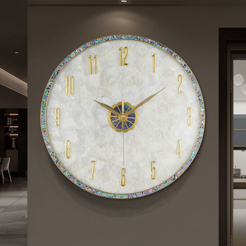 In 2025, a newly renovated, versatile, simple and luxurious wall clock for the living room, a fashionable and creative wall-mounted high-end decorative clock Specification image