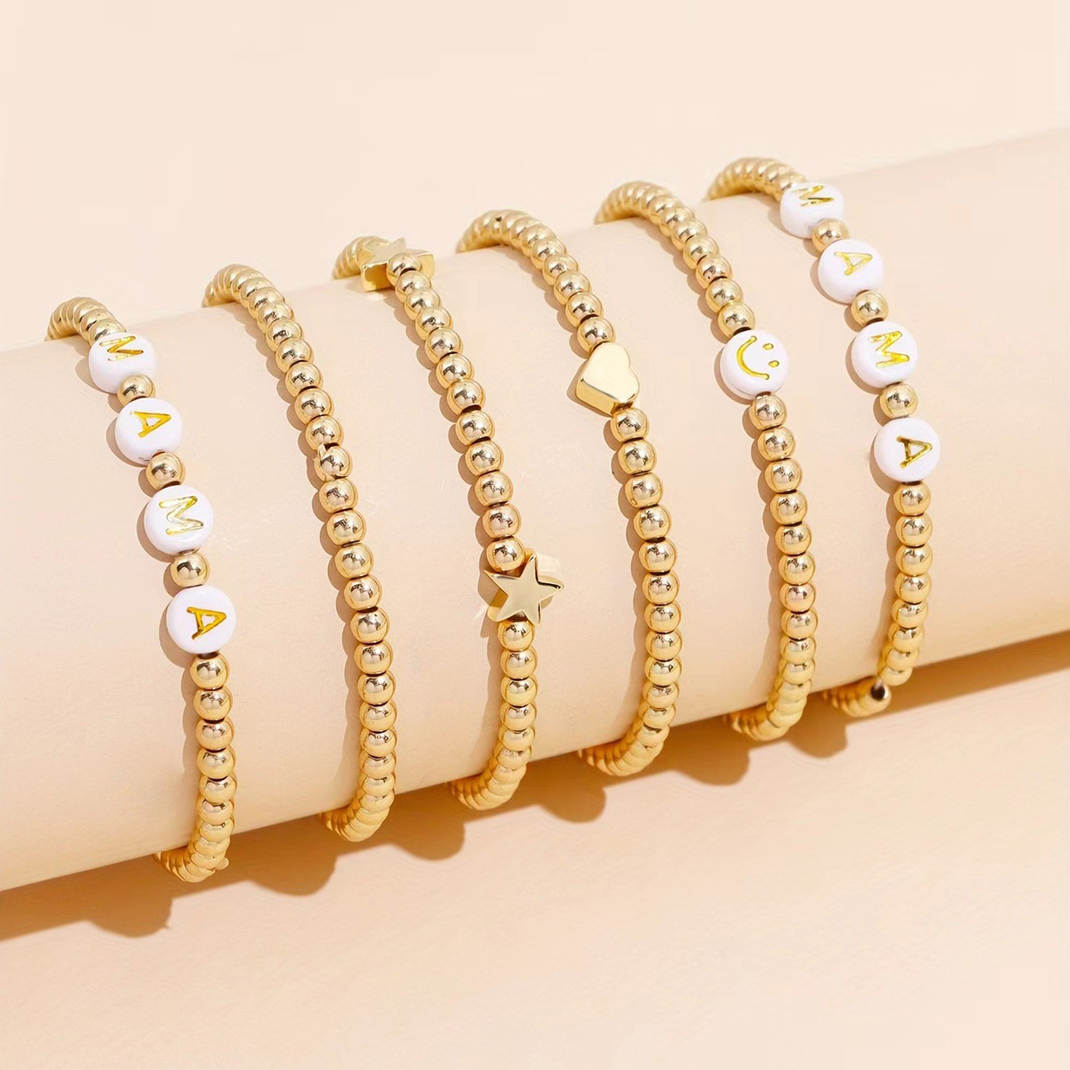 A cross-border best-selling acrylic gold letter MAMA heart gold bead beaded bracelet 6-piece set, suitable for Mother's Day bracelets Specification image