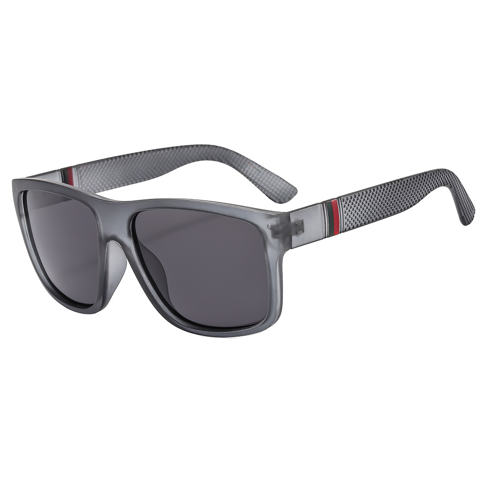 Cross-border 363 fashionable men's driving polarized sunglasses, outdoor casual sunglasses, retro large frame glasses wholesale Application Scenario