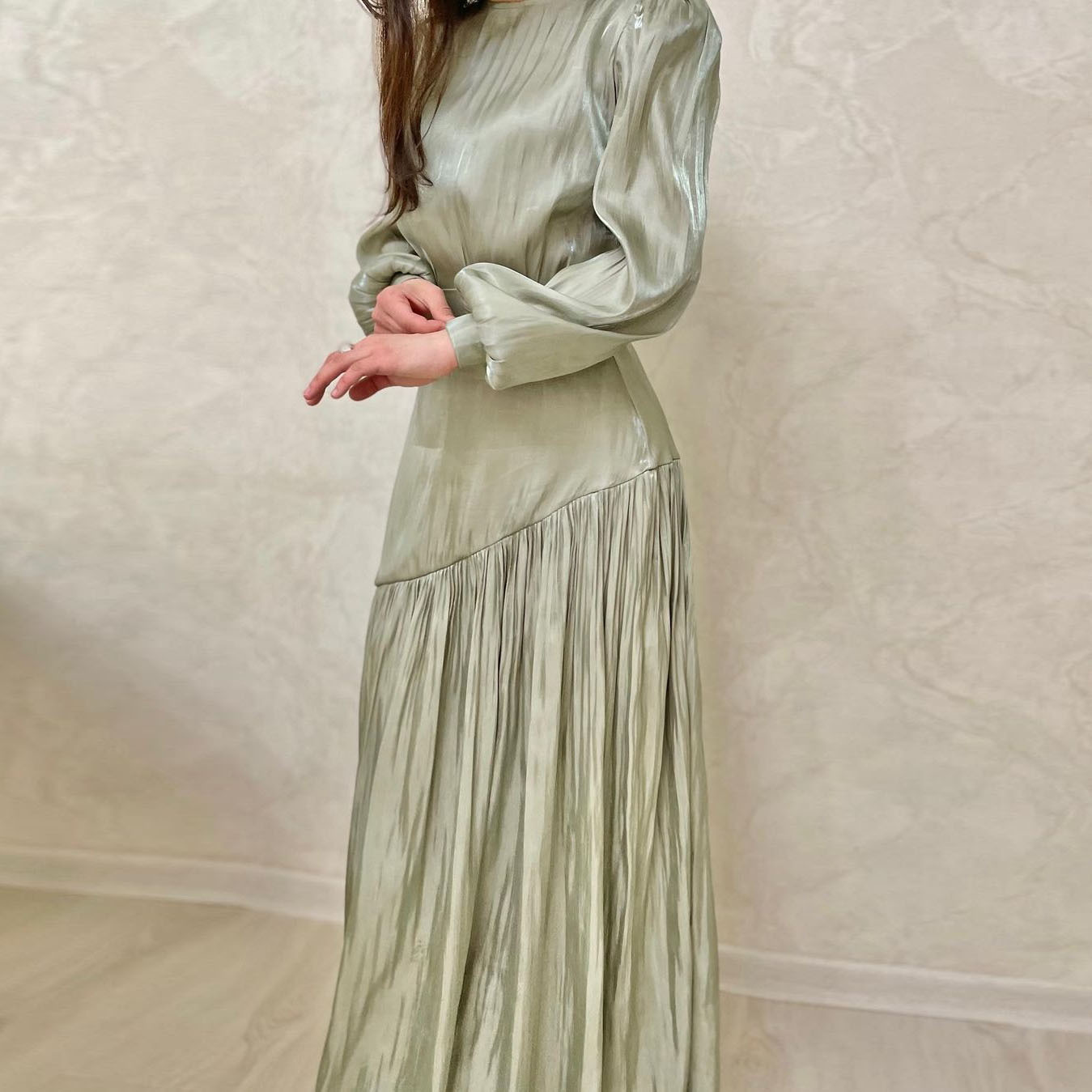 A new 2024 spring collection of cross-border women's clothing from Europe and America, featuring a fashionable, elegant and high-end style with pleated A-line dress Specification image