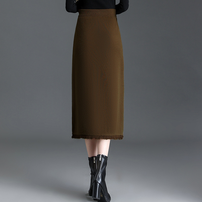 The 2023 autumn new Korean-style mid-length knitted skirt is a high-waisted and stylish women's woolen skirt details Picture