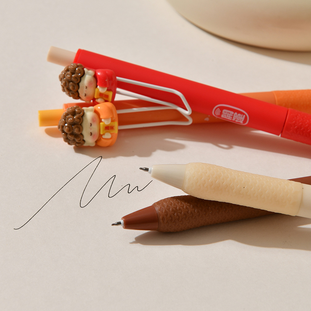 Chen Xi Good Luck Little Buddha Press the 0.5mm tip of the ST gel pen for smooth writing. It is a student stationery signature pen