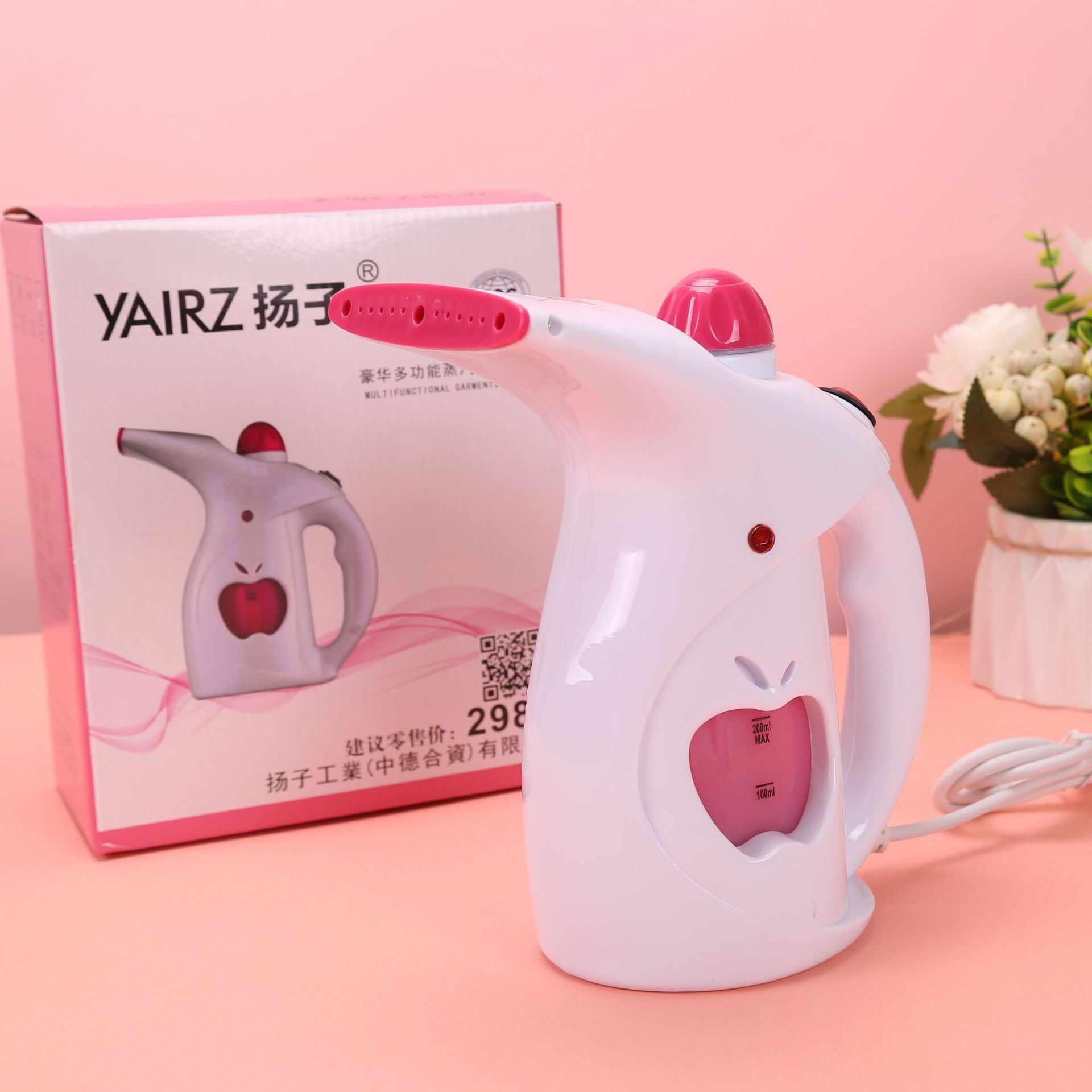Yangzi handheld special ironing and ironing mini portable steam ironing machine is available for customization and wholesale Application Scenario