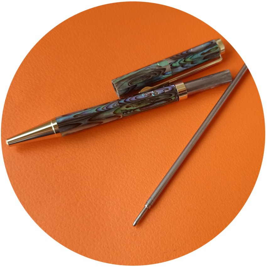 Shell Pen, Abalone Shell White Butterfly Shell Black Shell Mother-Of-Pearl Inlaid Pen, Three-Dimensional Shell Carving Ballpoint Pen, Business Gift Pearl Pen Item Picture
