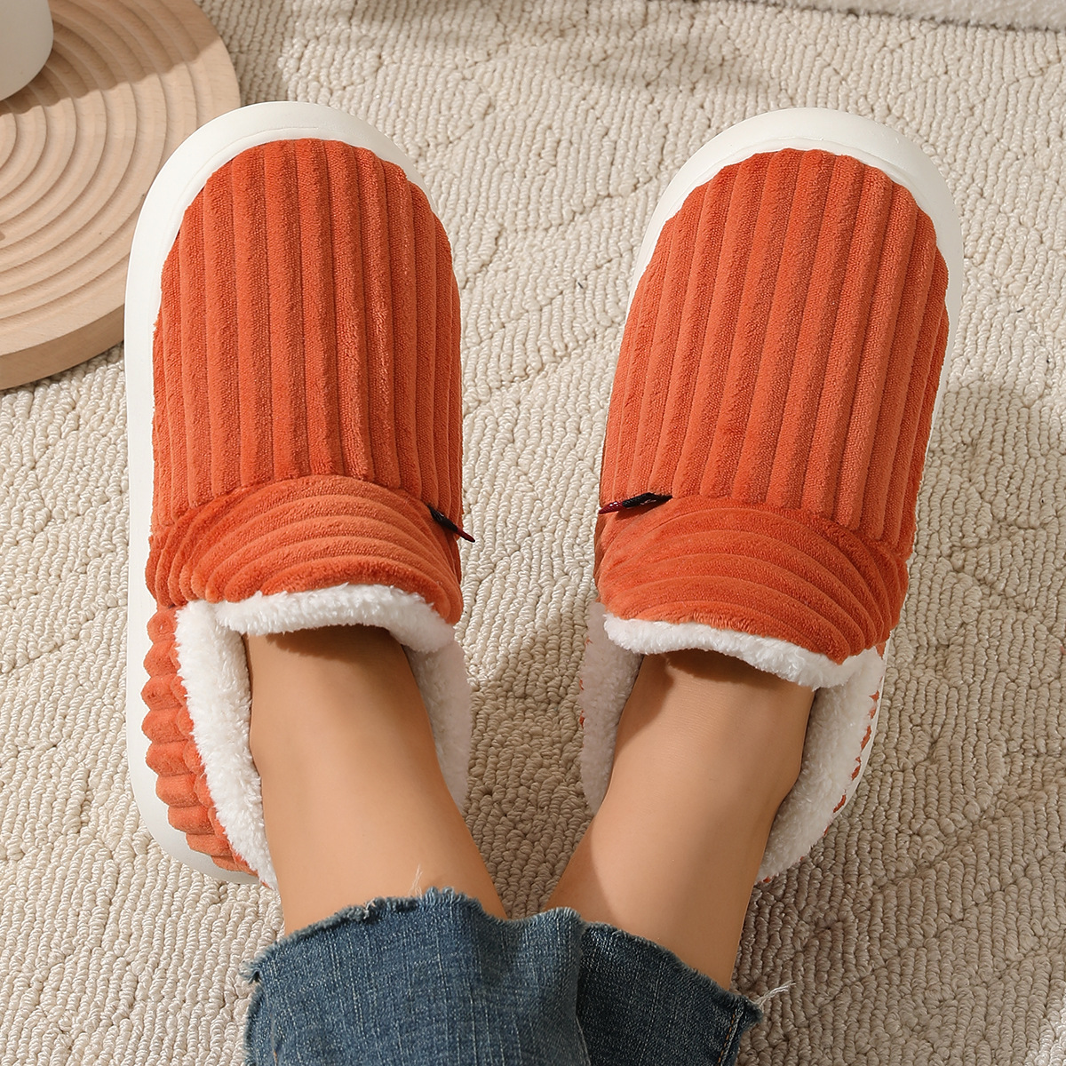 Cotton slipper bag for men's winter warmth, thick-soled 2025 new style woolen shoes, flat and versatile cotton shoes, women's outerwear with fleece Specification image
