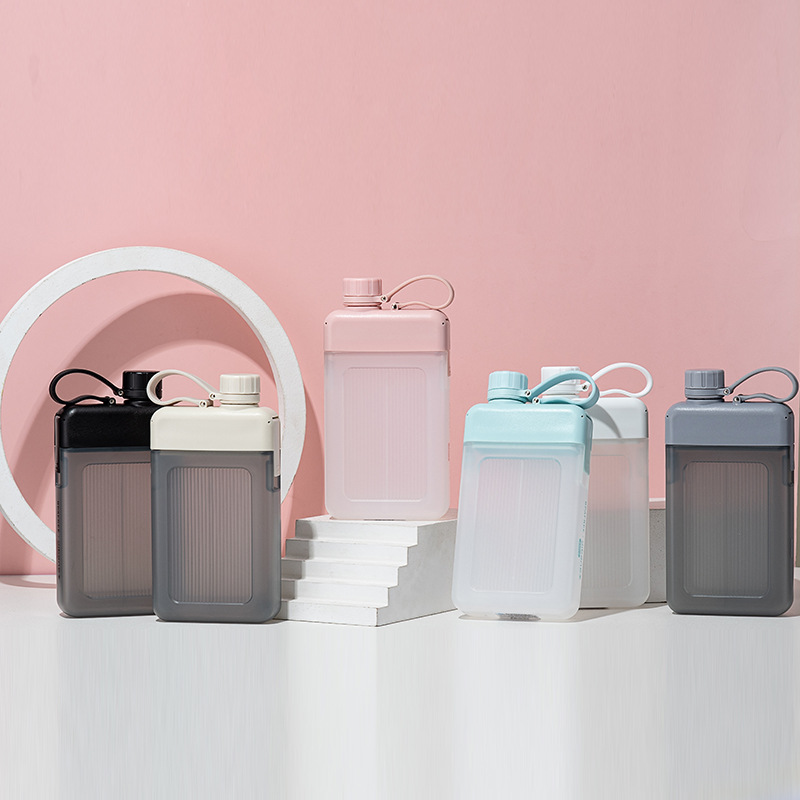 Yiben Yueyue Fashionable water bottle, personalized and trendy square small-mouthed direct drinking plastic cup, portable and easy to use for outdoor sports details Picture