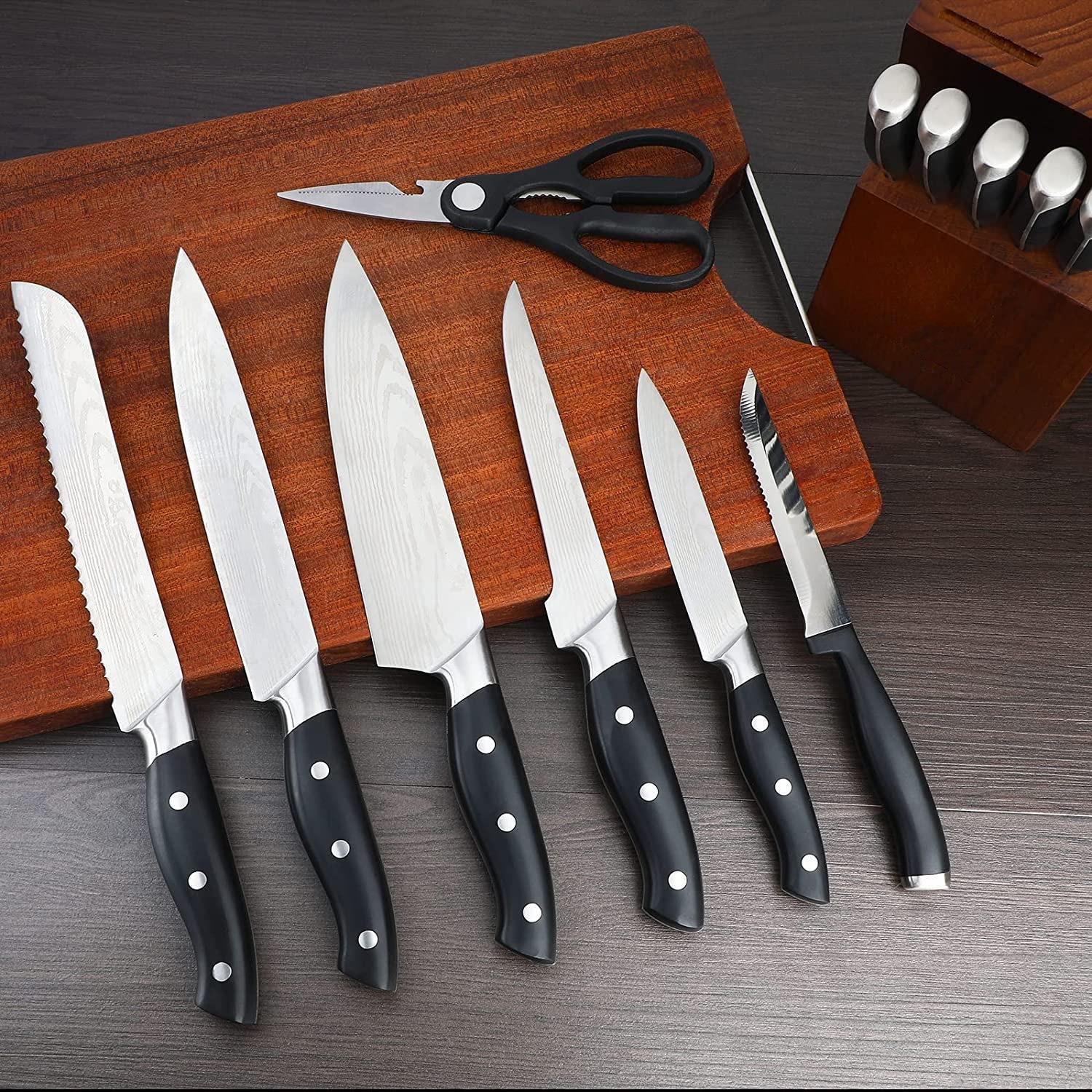 A 15-piece kitchen knife set Application Scenario