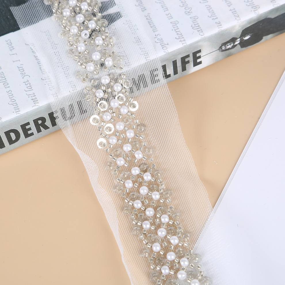 Fabricante en stock tela de malla bordados a máquina cuentas bordados con borde floral doble diamante encaje de perlas ropa accesorios DIY código de barras encaje accesorios correas Specification image
