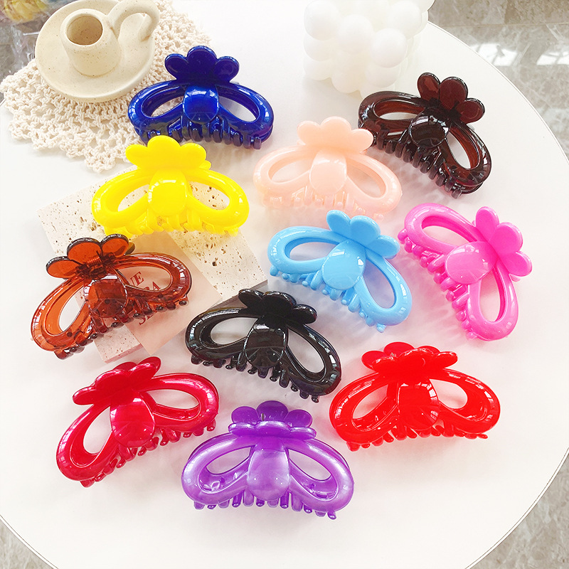 Manufacturers Direct Sales Of Plastic Hair Grab Bath Claw Large Flower Water Drop Korean Version Jewelry Wholesale 2 Yuan Shop Supply