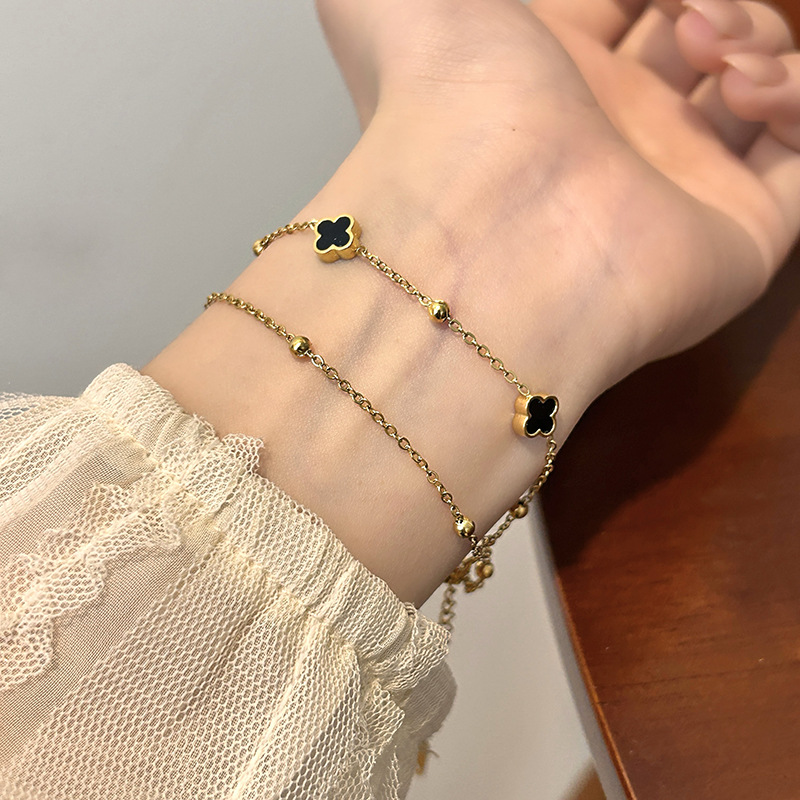 Cross-border black double-sided four-leaf clover titanium steel bracelet for women, a niche, light luxury, high-end and elegant accessory that does not fade Specification image