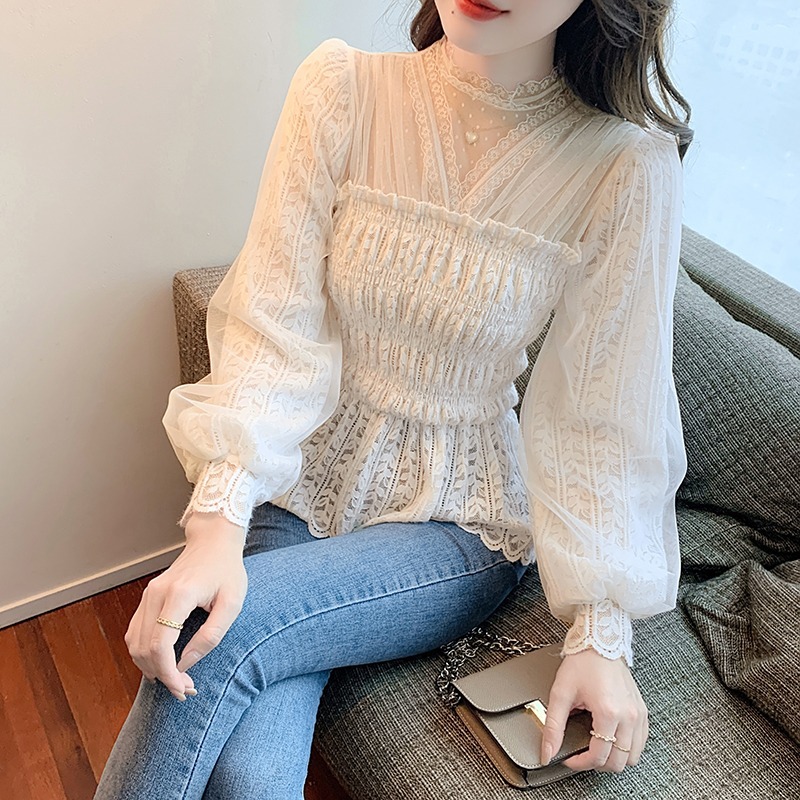 The 2022 autumn new lace shirt, chiffon shirt, design sense, niche and versatile top, elegant base layer for women's wear