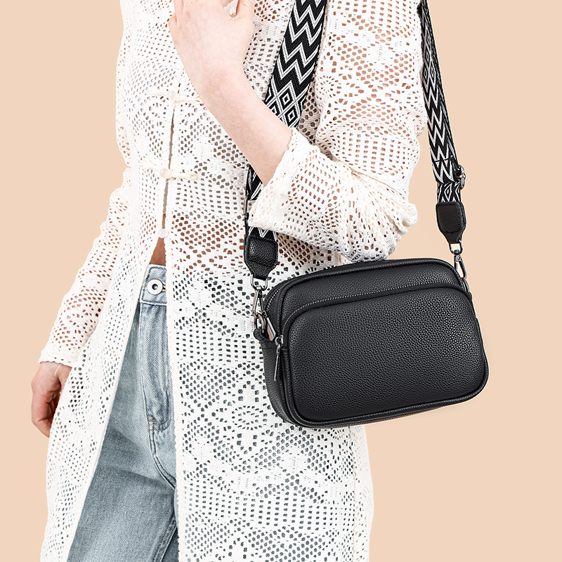 New women's bag for cross-border trade, fashionable multi-layered single-shoulder bag, women's crossbody lightweight coin purse, high-quality commuting small square bag details Picture