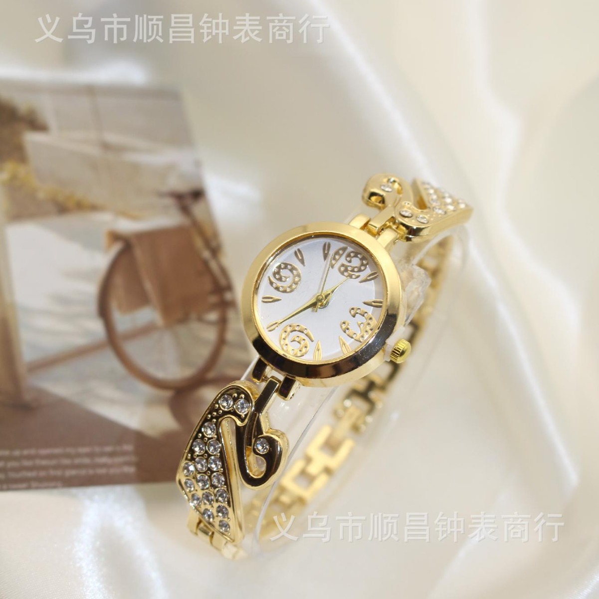 New popular foreign trade bracelet watch, light luxury and fashionable, swan style, niche and versatile women's watch, high appearance level, factory wholesale