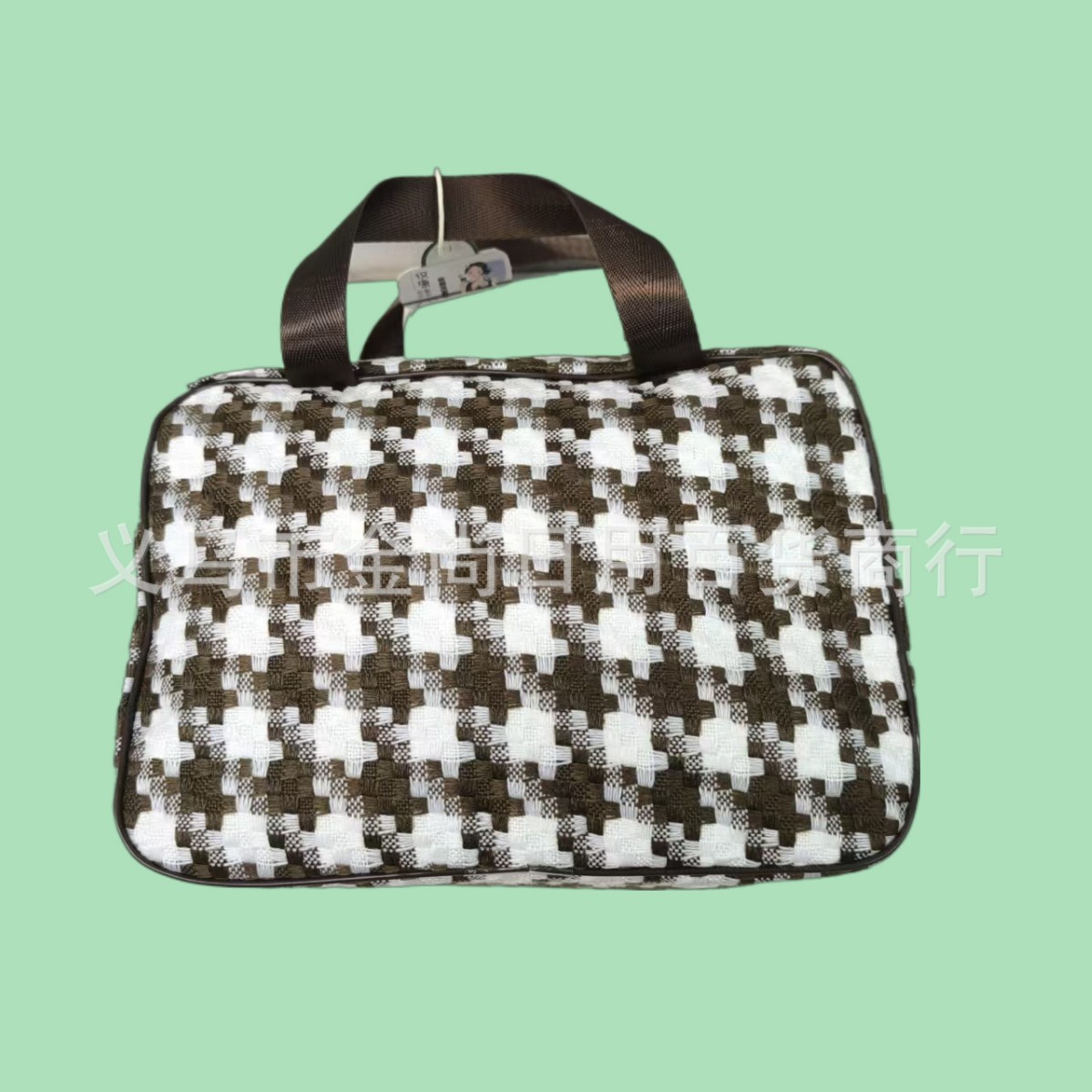 Cosmetics storage bag for women, large capacity, travel portability, high-end style, ins hand-held toiletry storage bag, small size Application Scenario