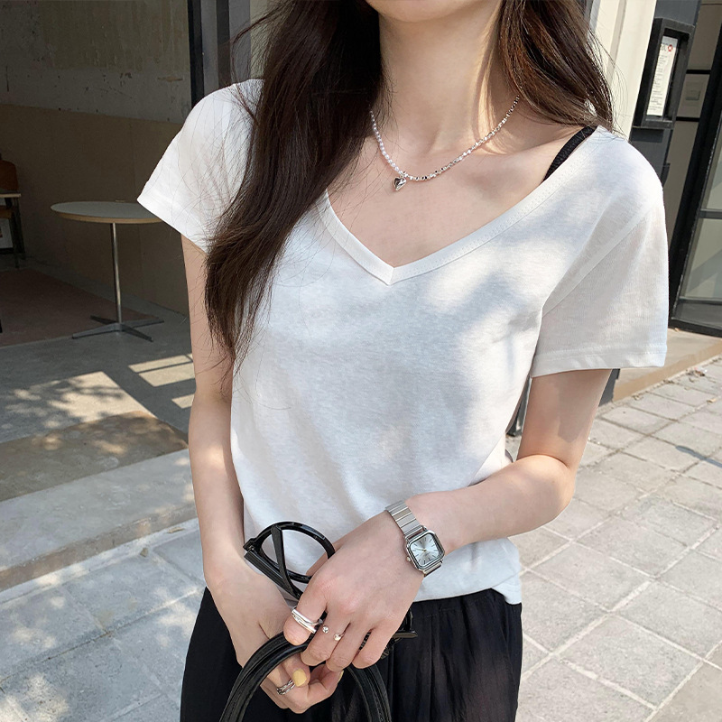 衣服/女装/尾货/内搭/特大码女装白底实物图