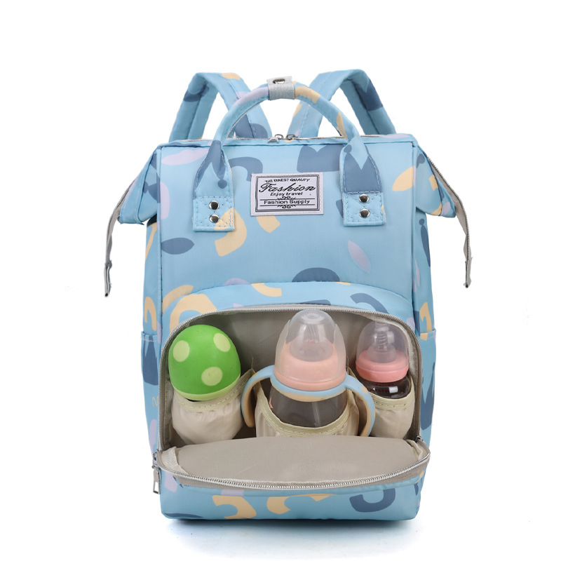 New Mom bag, patterned double-shoulder mother and baby bag for going out, large-capacity baby bottle insulated back bag, rear zipper mom bag Application Scenario