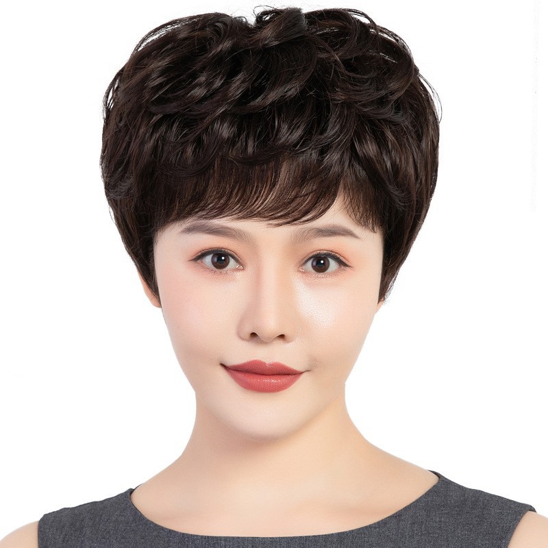 For middle-aged and elderly people with short hair, women with curly hair, and women with full headsets, give your mother permed hair and real hair for a natural and elegant look