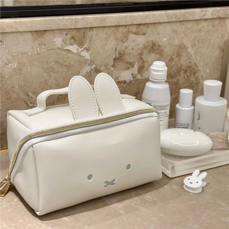 Fashionable and versatile rabbit-shaped cute handbag, trendy makeup bag for girls, multi-functional portable washing and storage bag for girls Item Picture