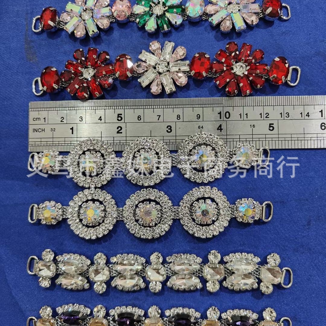 The new DIY accessory double-hole decorative chain exudes a sense of high-end decoration Application Scenario