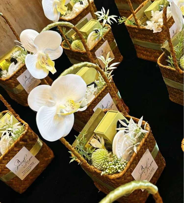 Engagement and wedding candy box 2024 New style tinplate box wedding high-end creative candy gift box Empty box pic 21