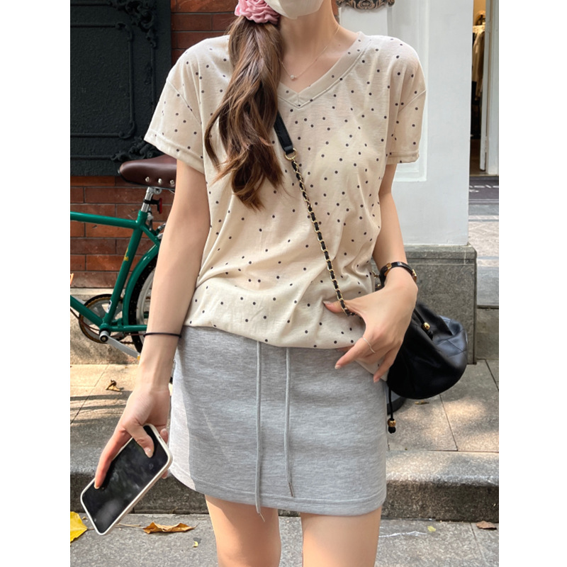 衣服/女装/尾货/内搭/特大码女装产品图